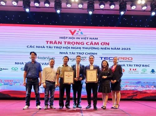 CÔNG TY TNHH MTV LÊ QUANG LỘC THAM DỰ VÀ ĐỒNG HÀNH CÙNG HỘI NGHỊ THƯỜNG NIÊN HIỆP HỘI IN VIỆT NAM 2025: DẤU ẤN CỦA SỰ ĐÓNG GÓP TÍCH CỰC